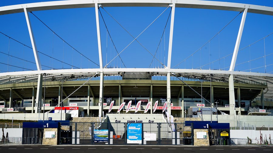 Dach Stadionu Śląskiego z bliska, ujęcie z drona